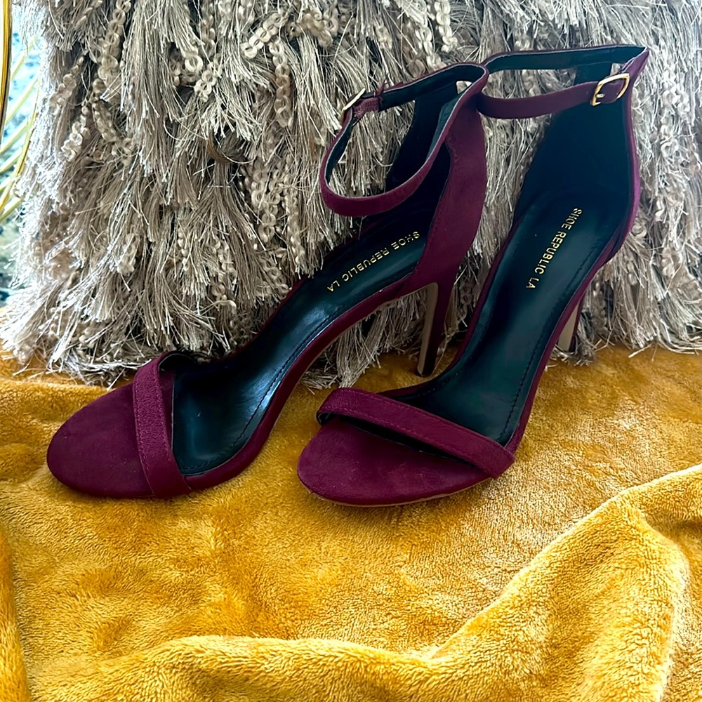 Burgundy 😍 Shoe Rebublic LA Heels